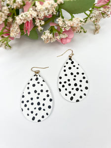 STAND OUT IN SPOTS EARRING